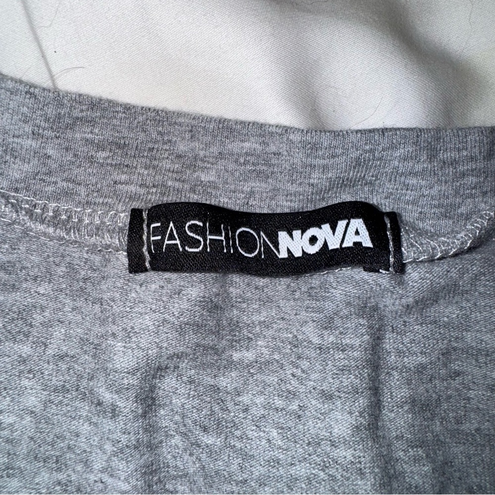Fashion Nova Women’s Gray FAMOUS CITY 1987 Maxi Dress Size Small - Picture 8 of 13
